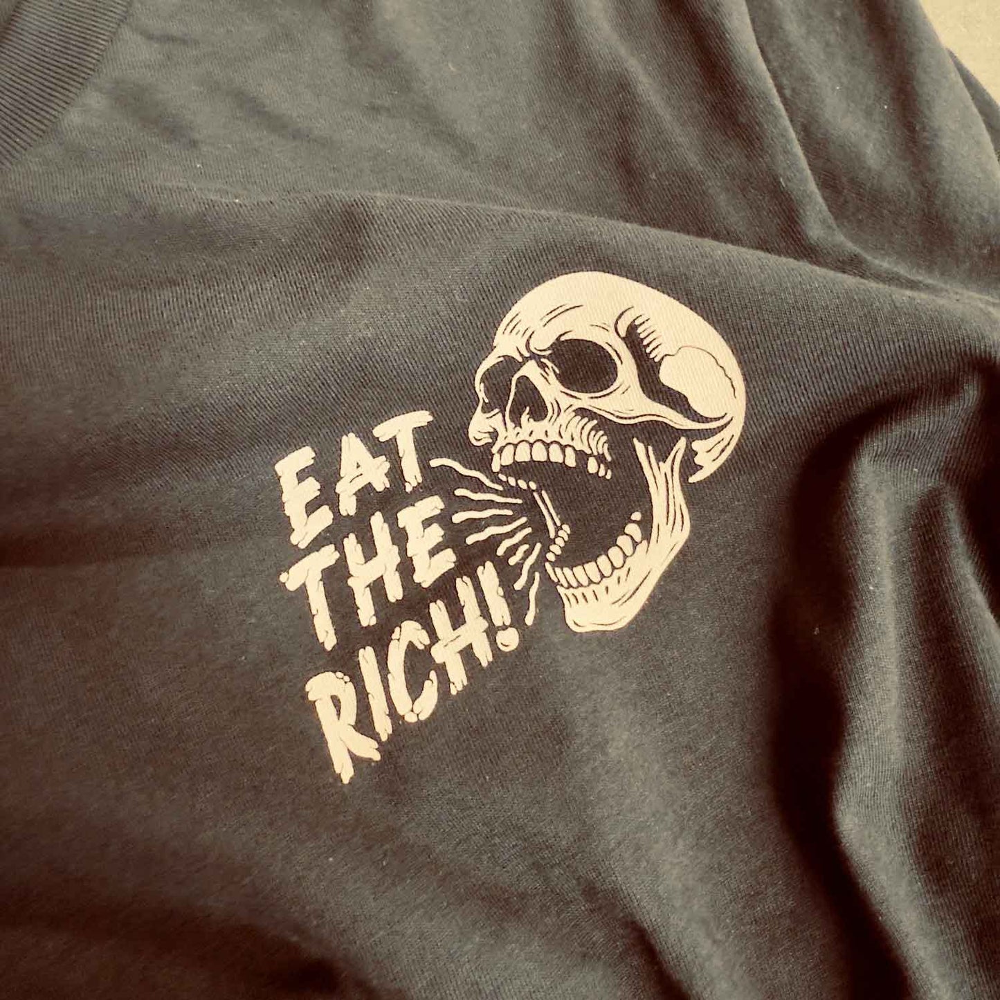 EAT THE RICH - T-SHIRT