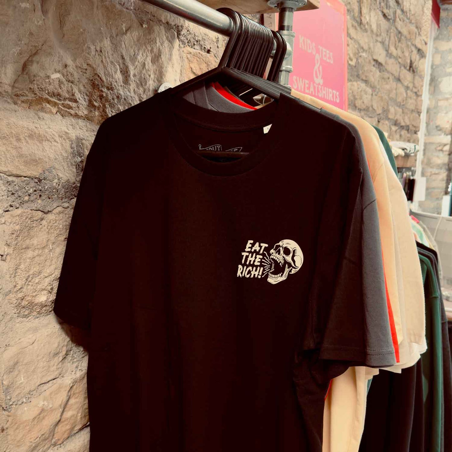 EAT THE RICH - T-SHIRT