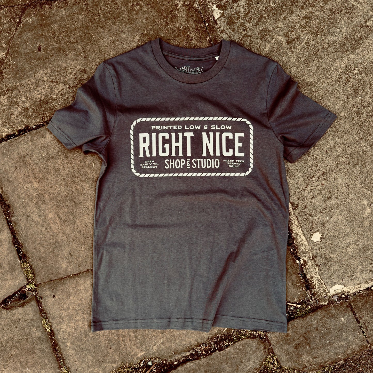 LOW & SLOW - T-SHIRT