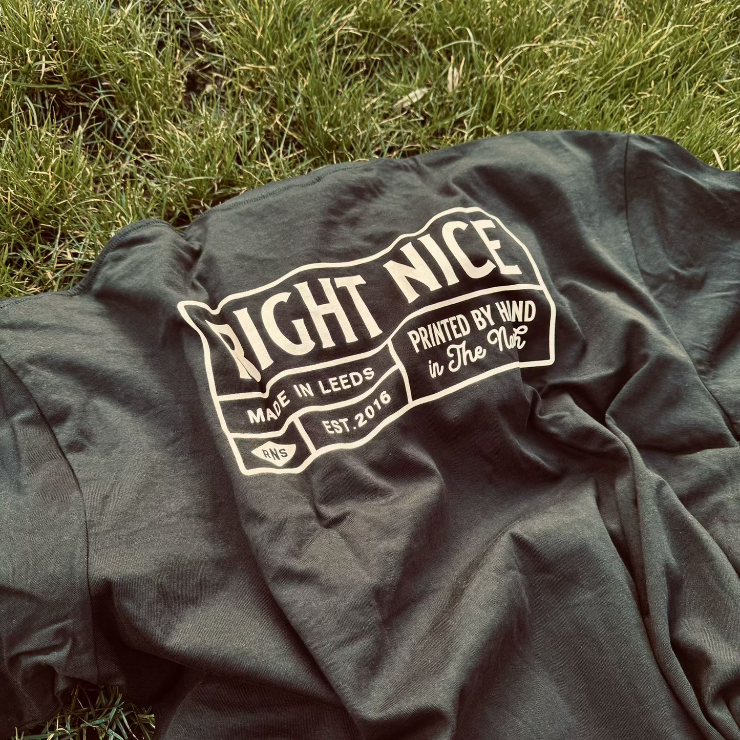 PRINTED BY HAND - T-SHIRT