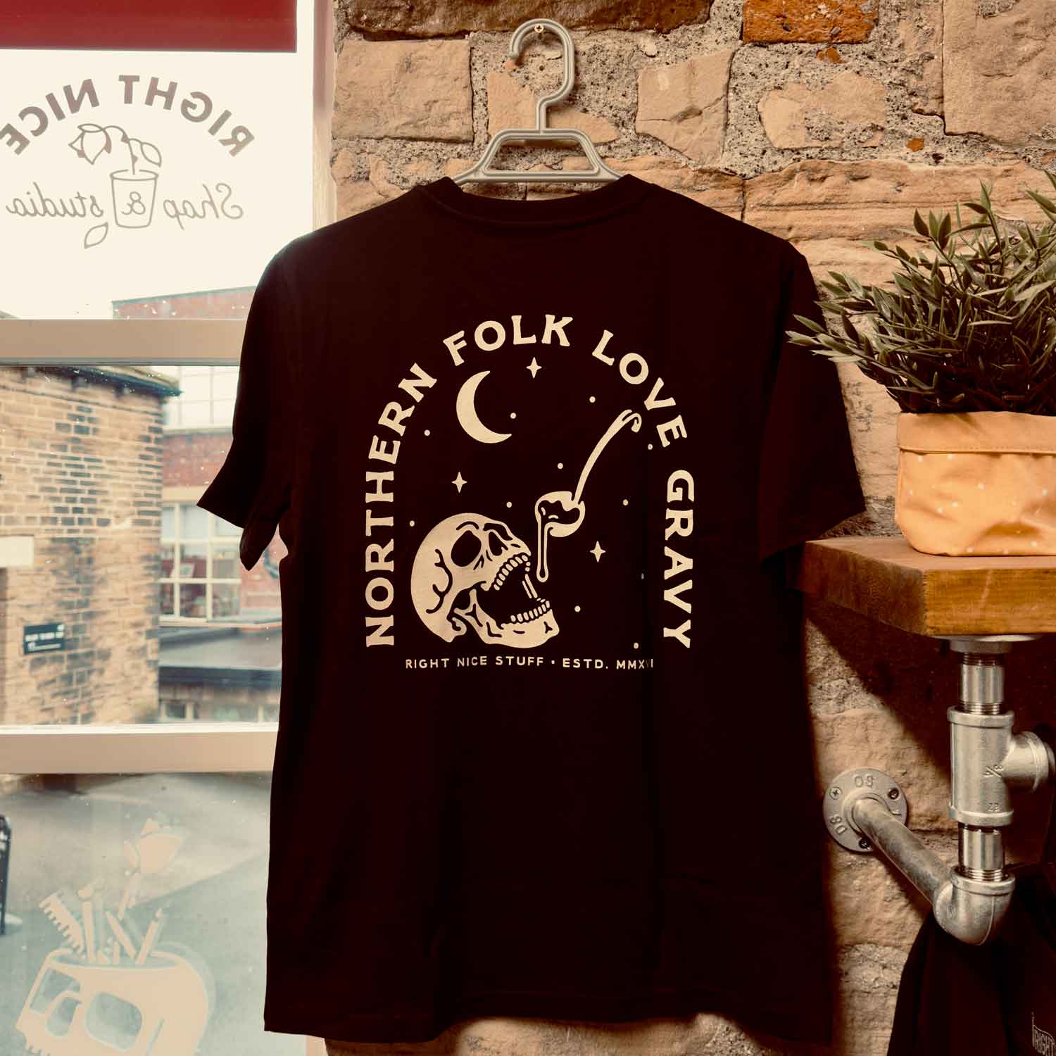 NORTHERN FOLK LOVE GRAVY - T-SHIRT – Right Nice Stuff