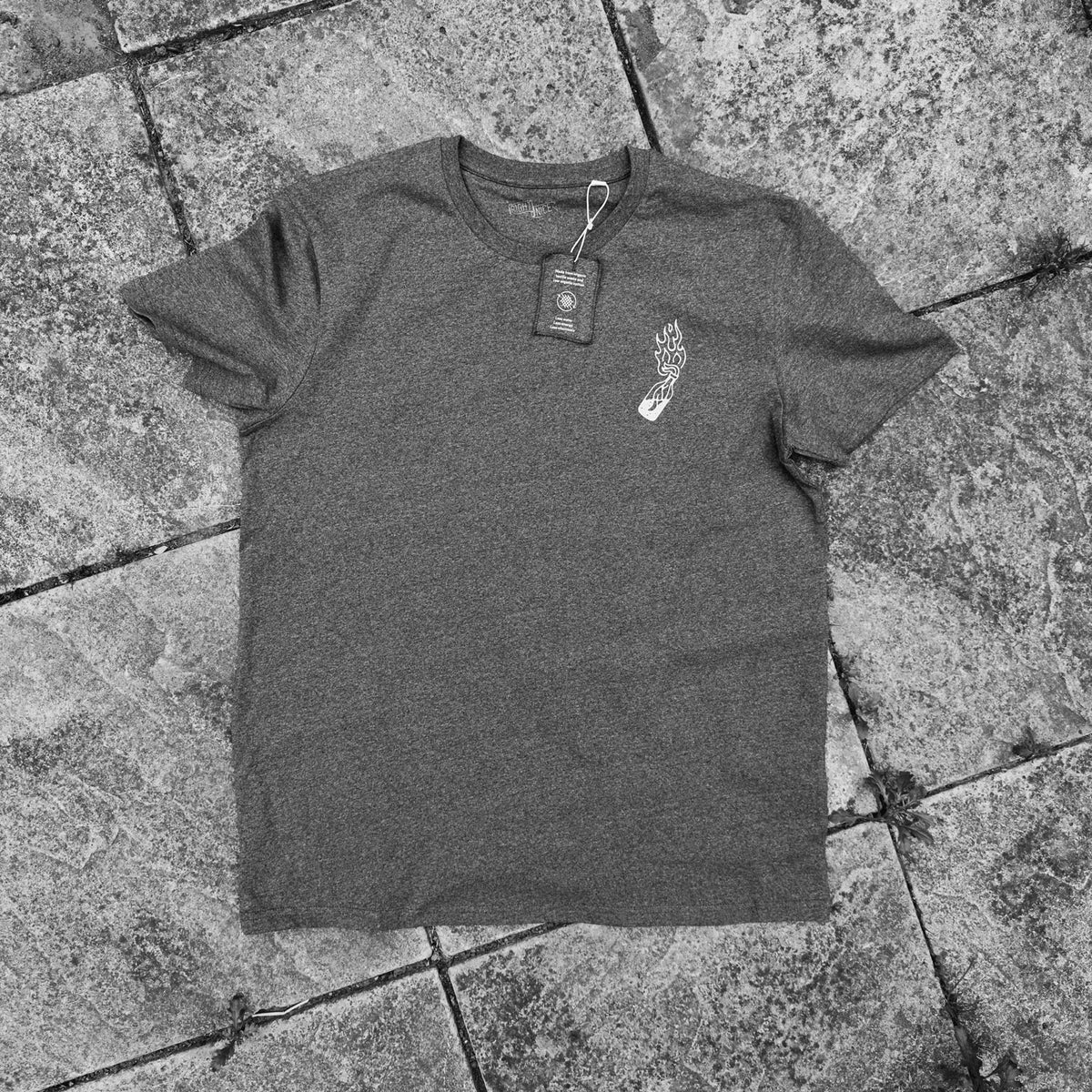 REVOLUTION IS COMING - T-SHIRT
