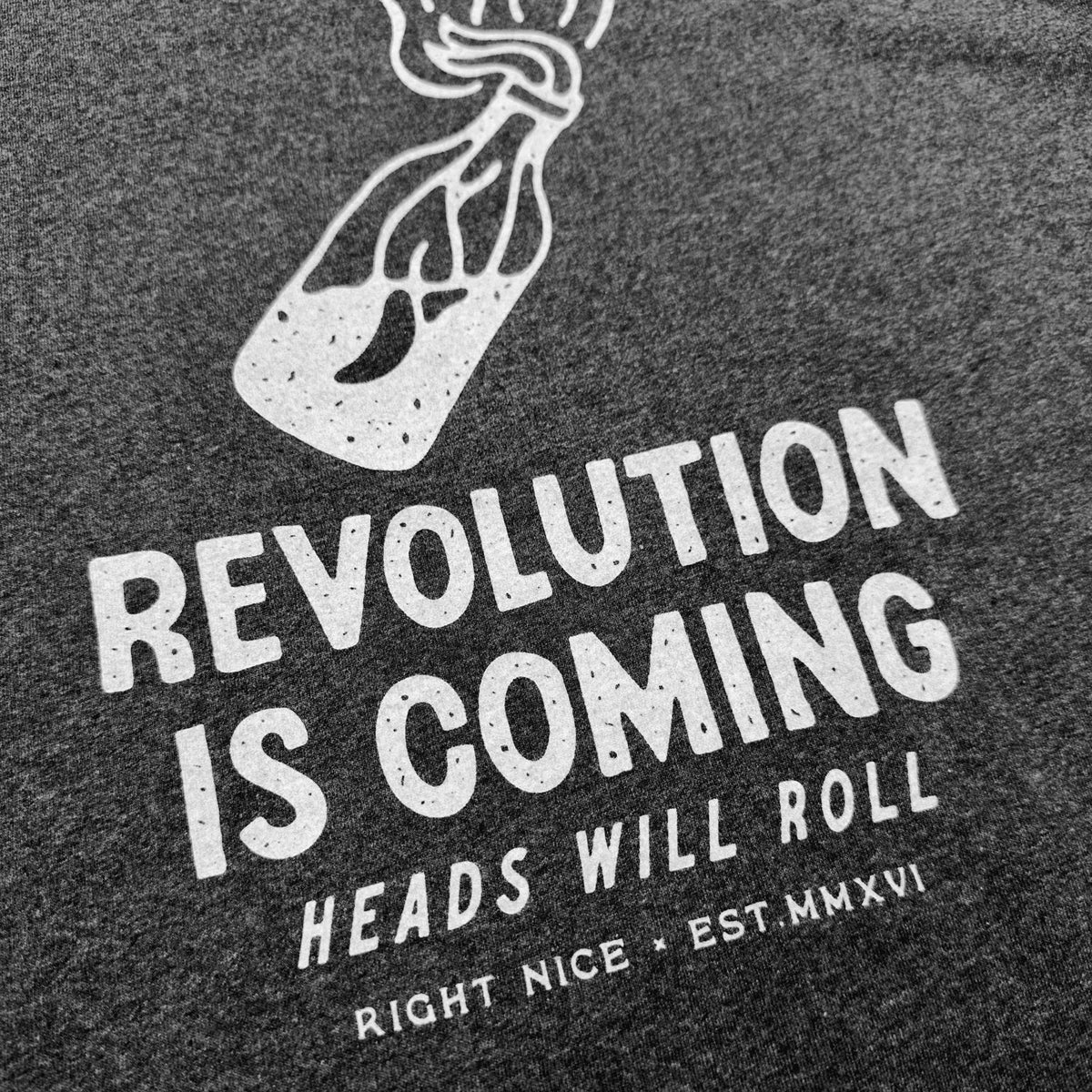 REVOLUTION IS COMING - T-SHIRT