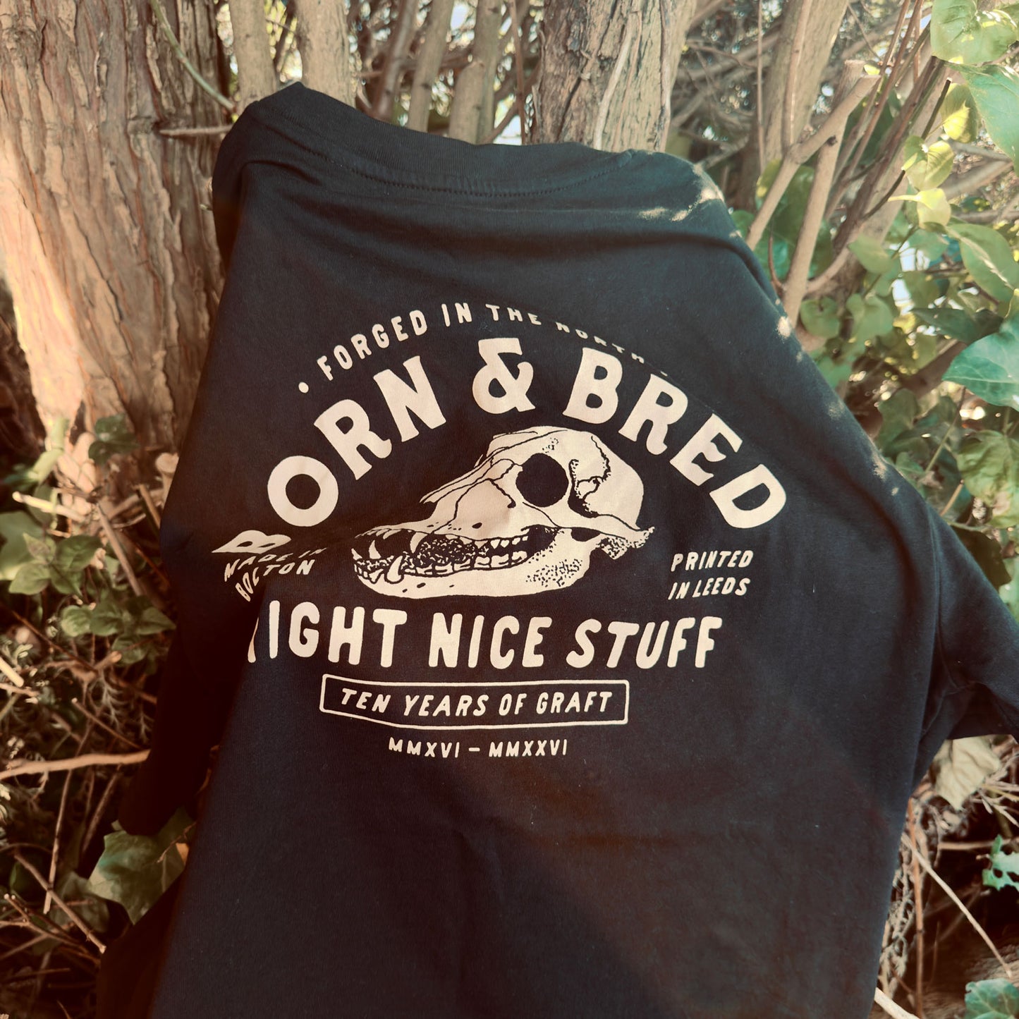 BORN & BRED - T-SHIRT